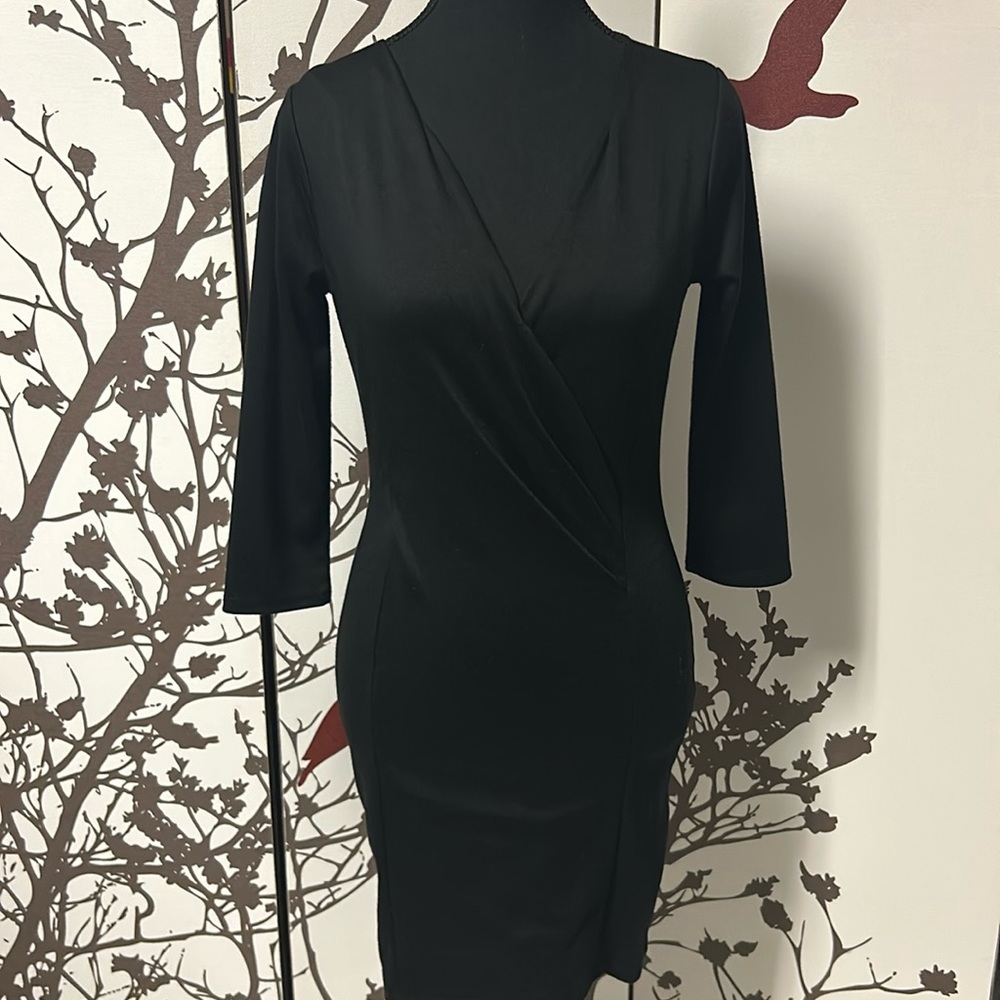 Streetwear Society Size Small Black Half Sleeved Dress $30
